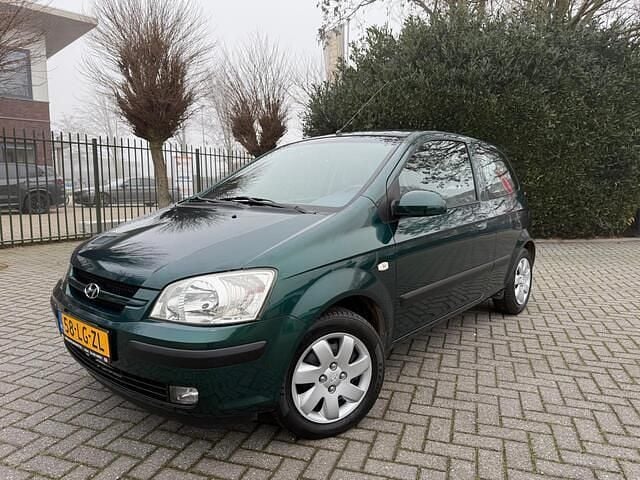 Groen (metallic) Occasion 2003 Hyundai Getz GLS Hatchback | € 1.750 (Eerlijke prijs) - Afbeelding 1/4