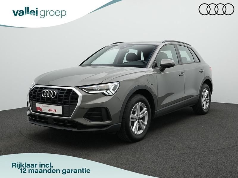 Grijs (metallic) Gebruikt 2024 Audi Q3 Business SUV | € 40.900 (Eerlijke prijs) - Afbeelding 1/4