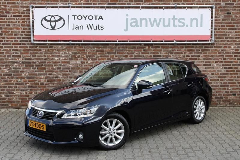 Zwart Gebruikt 2012 Lexus CT200h Business Edition Hatchback | € 15.950 (Duur) - Afbeelding 1/4