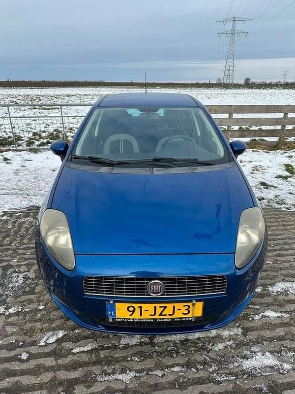 Occasion 2009 Fiat Punto | € 2.750 (Eerlijke prijs) - Afbeelding 1/4