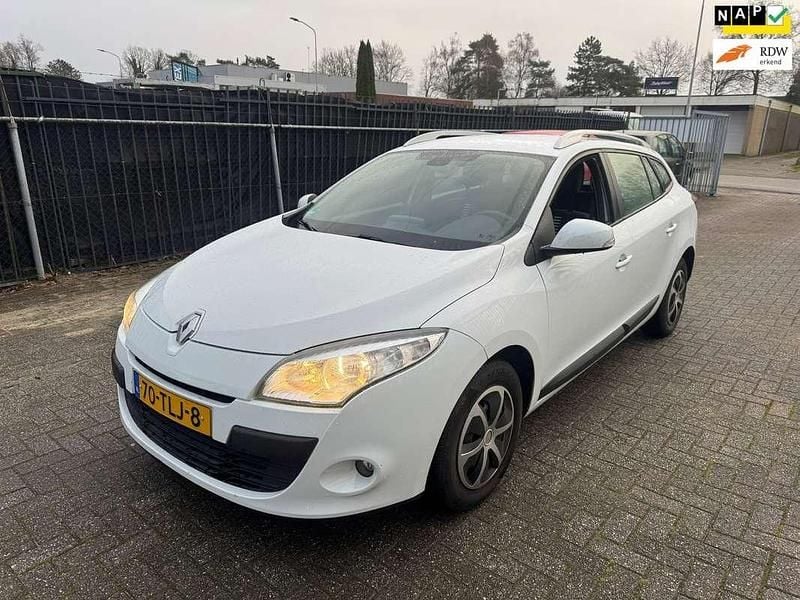 Wit Gebruikt 2012 Renault Mégane GrandTour Expression Stationwagen | € 2.150 (Goede deal) - Afbeelding 1/4