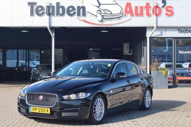 Zwart Gebruikt 2017 Jaguar XE Pure Sedan | € 14.985 (Eerlijke prijs) - Afbeelding 1/4