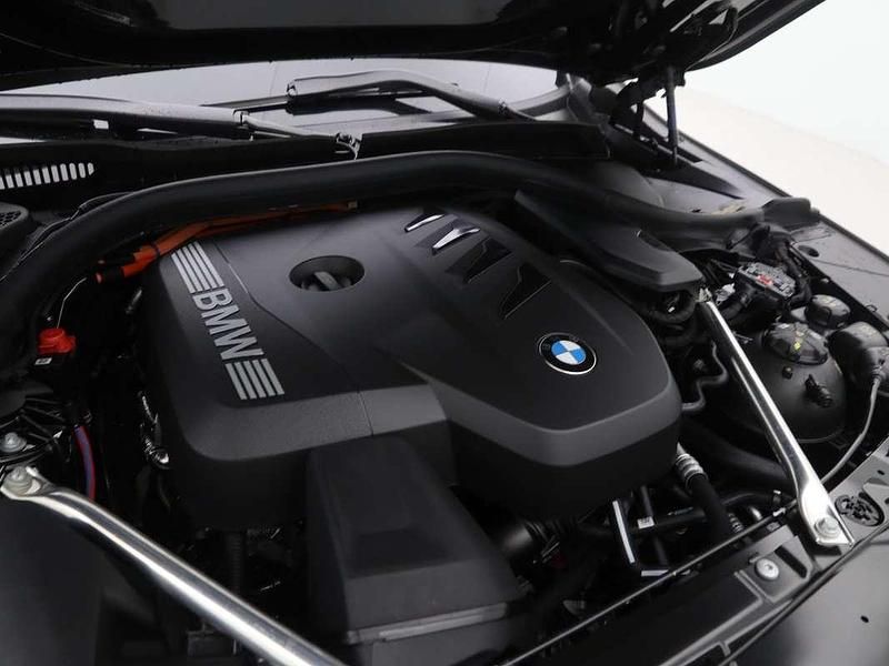 Nieuw BMW 530e M Sport 299 PK (219 kW) 2025 Zwart Sedan