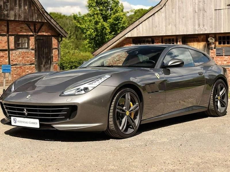 Grijs Gebruikt 2017 Ferrari GTC4Lusso Coupé | € 184.950 - Afbeelding 1/4