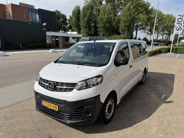 Wit Gebruikt 2023 Opel Vivaro-e Combi Van | € 22.900 (Super prijs) - Afbeelding 1/4
