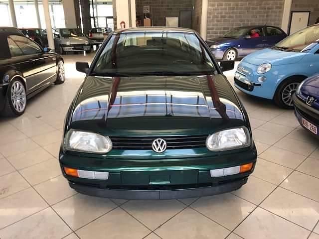 Groen Occasion 1996 VW Golf Sedan | € 2.499 - Afbeelding 1/4
