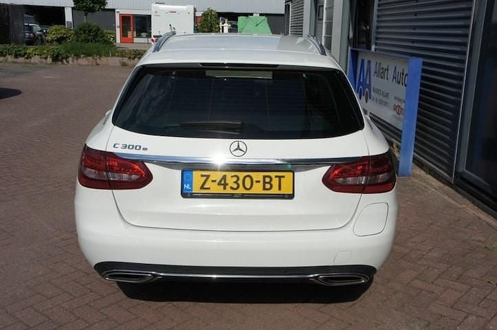 Occasion Mercedes C300e Avantgarde 2020 Wit (metallic) Stationwagen