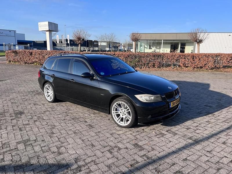 Occasion BMW 330 Executive 258 PK (189 kW) 2006 Zwart (metallic) Stationwagen