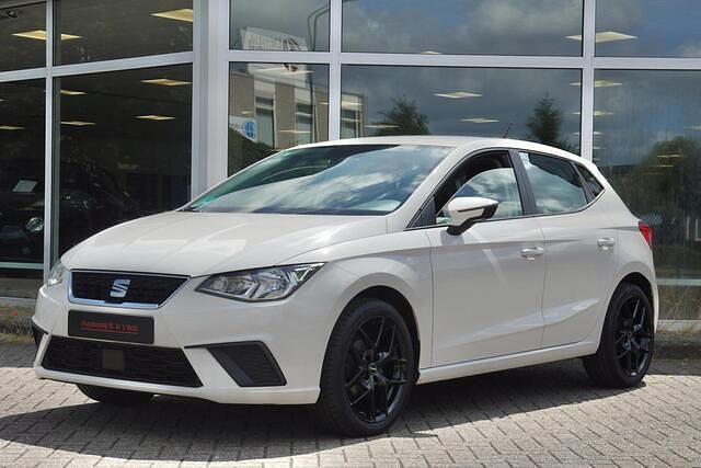 Wit Gebruikt 2017 Seat Ibiza Hatchback | € 9.750 (Eerlijke prijs) - Afbeelding 1/4