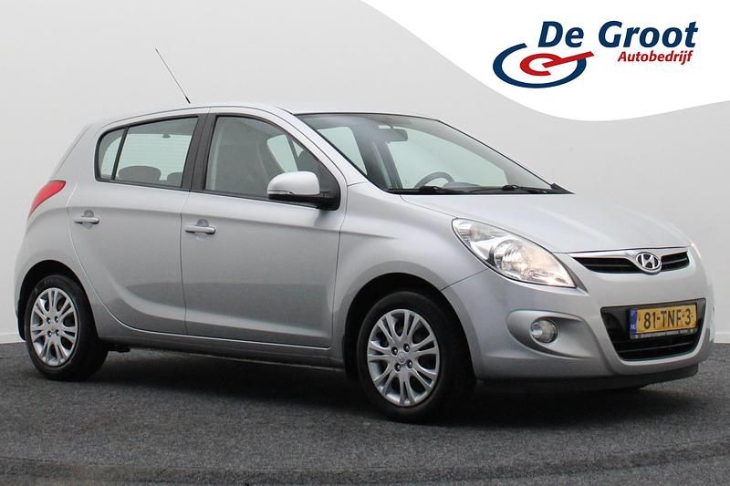 Grijs Occasion 2012 Hyundai i20 Hatchback | € 6.950 (Iets duurder) - Afbeelding 1/4