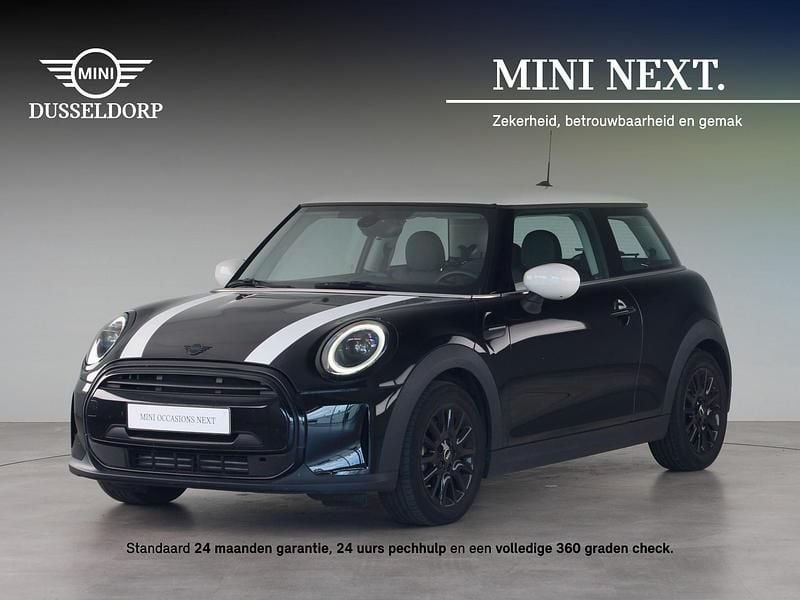 Zwart, metallic lak Gebruikt 2021 Mini Cooper Business Hatchback | € 25.950 - Afbeelding 1/4