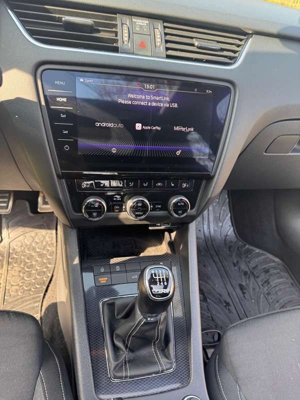 Wit Gebruikt 2018 Skoda Octavia RS Stationwagen | € 18.500 (Eerlijke prijs) - Afbeelding 1/4