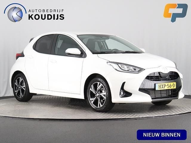 Wit Nieuw 2025 Toyota Yaris Team Hatchback | € 25.850 (Iets duurder) - Afbeelding 1/4