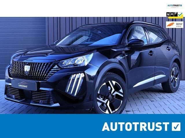 Zwart (metallic) Occasion 2025 Peugeot 2008 Allure SUV | € 24.599 (Super prijs) - Afbeelding 1/4
