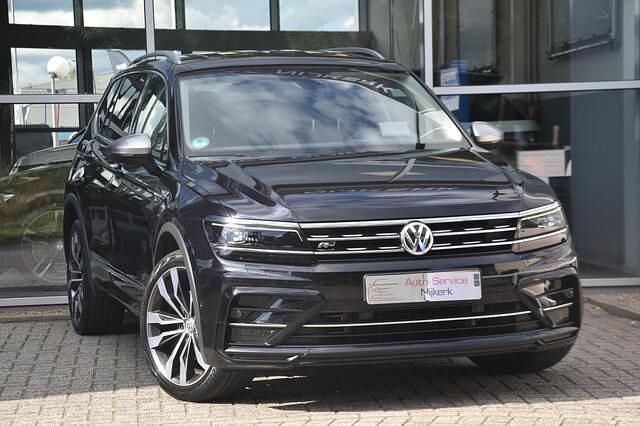 Zwart Gebruikt 2018 VW Tiguan Allspace Highline SUV | € 29.450 (Goede deal) - Afbeelding 1/4