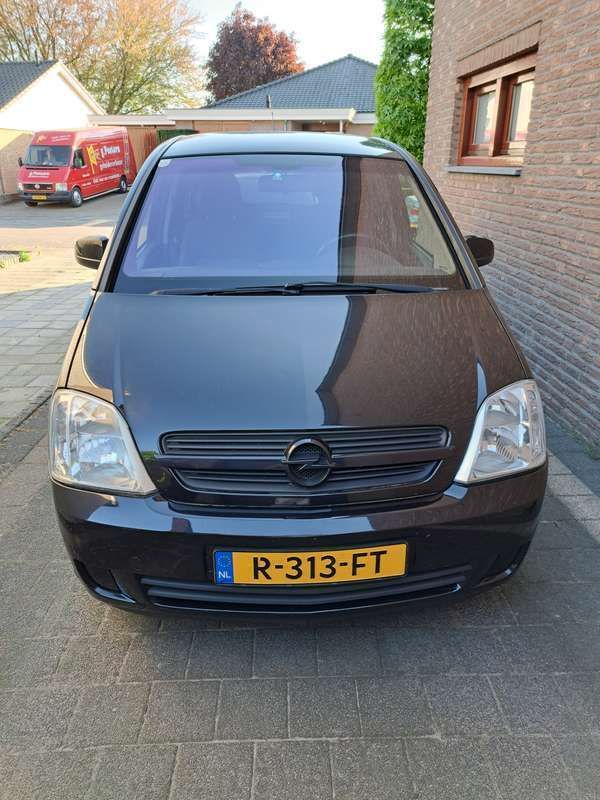 Zwart Gebruikt 2005 Opel Meriva Essentia MPV | € 900 (Goede deal) - Afbeelding 1/4