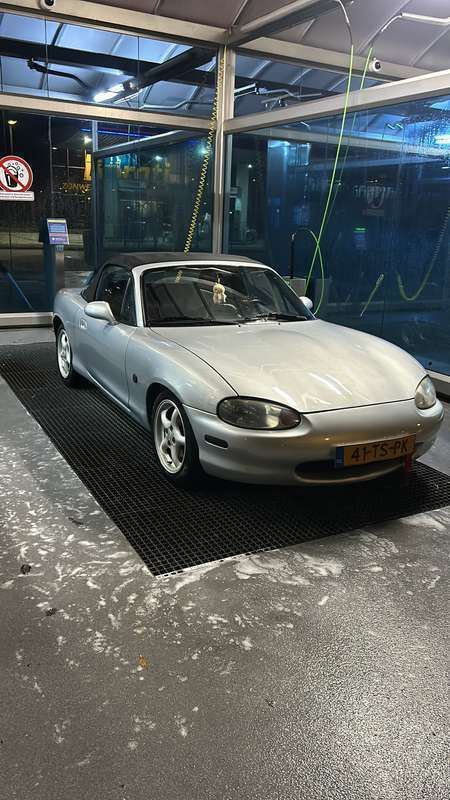 Grijs Gebruikt 1999 Mazda MX5 Cabriolet | € 4.000 (Eerlijke prijs) - Afbeelding 1/4
