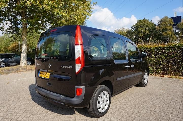 Occasion Renault Kangoo Expression 116 PK (85 kW) 2014 Zwart (metallic) Van
