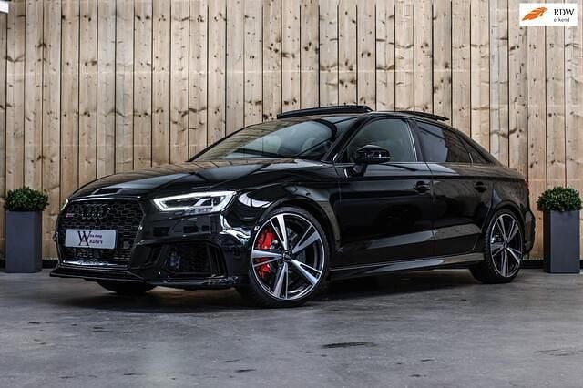 Zwart Gebruikt 2019 Audi RS3 Advanced Sedan | € 49.950 - Afbeelding 1/4