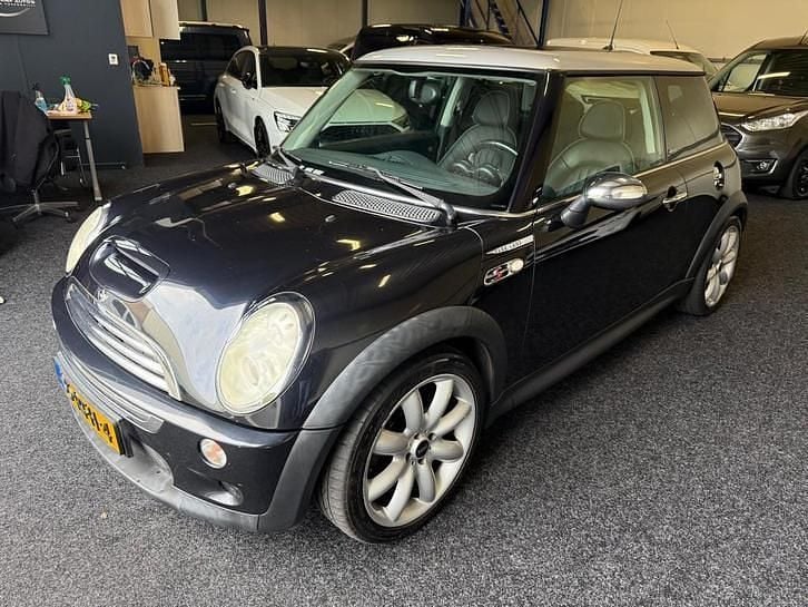 Zwart Gebruikt 2006 Mini Cooper S Hatchback | € 4.250 (Goede deal) - Afbeelding 1/4