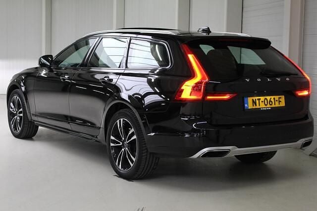 Occasion Volvo V90 CC Pro 256 PK (188 kW) 2017 Zwart Stationwagen