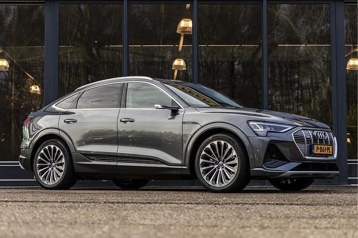 Grijs Occasion 2020 Audi e-tron Sportback Business SUV | € 31.950 (Super prijs) - Afbeelding 1/4