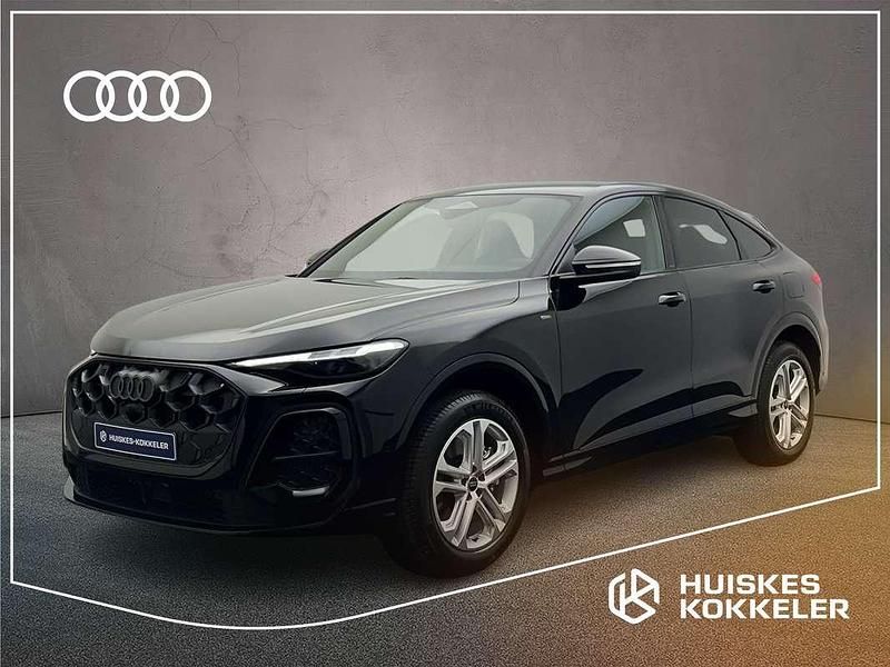 Zwart Nieuw 2025 Audi Q5 Sportback Ambiente SUV | € 79.217 (Eerlijke prijs) - Afbeelding 1/4