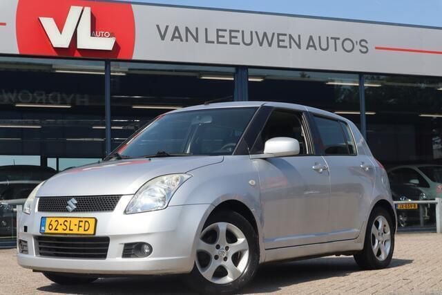 Grijs Gebruikt 2006 Suzuki Swift Exclusive Hatchback | € 1.948 (Eerlijke prijs) - Afbeelding 1/4