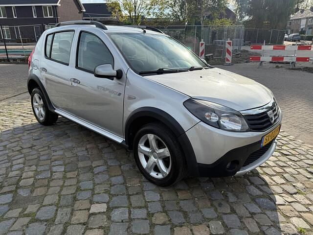 Occasion Dacia Sandero Stepway 84 PK (61 kW) 2011 Grijs Hatchback