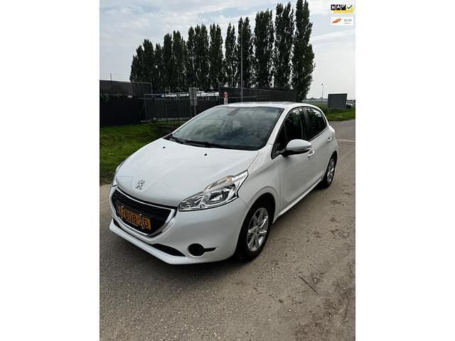 Wit Gebruikt 2014 Peugeot 208 Hatchback | € 4.700 (Eerlijke prijs) - Afbeelding 1/4