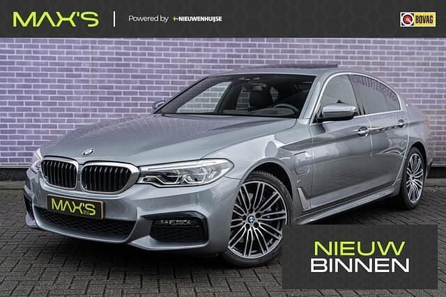 Grijs Gebruikt 2019 BMW 530e Executive Sedan | € 33.499 (Goede deal) - Afbeelding 1/4