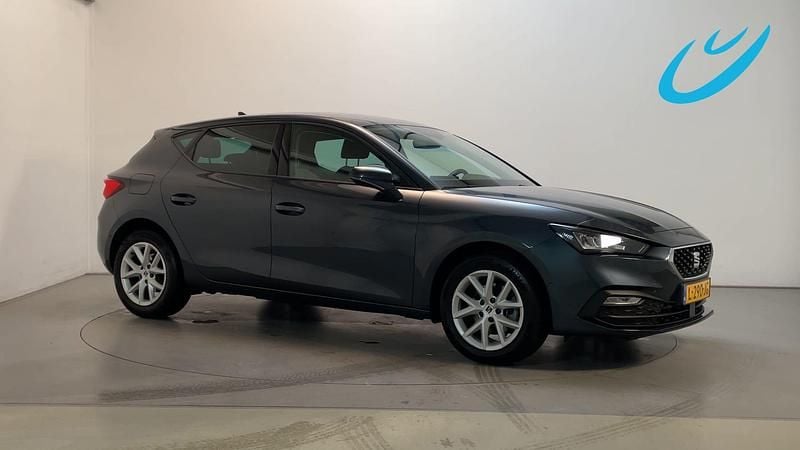 Occasion Seat Leon Business 110 PK (80 kW) 2021 Grijs Hatchback