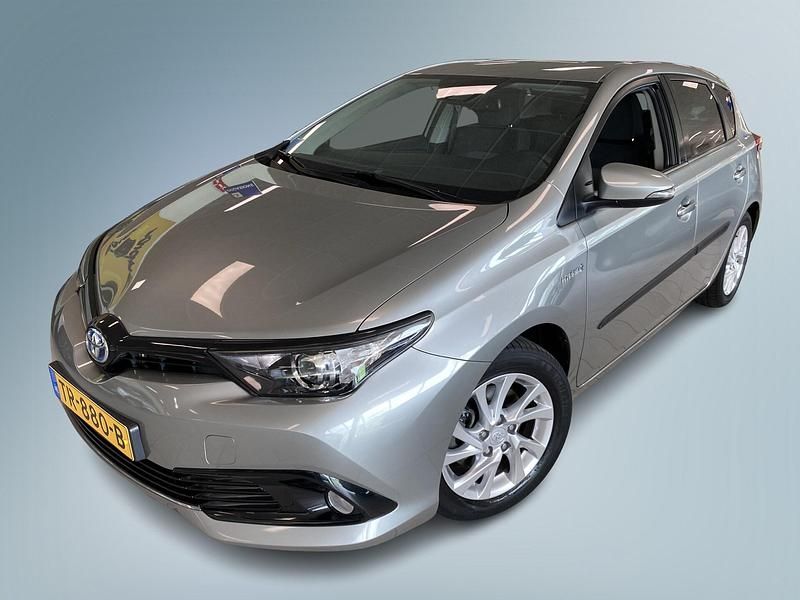 Grijs Gebruikt 2018 Toyota Auris Plus Hatchback | € 18.950 (Iets duurder) - Afbeelding 1/4