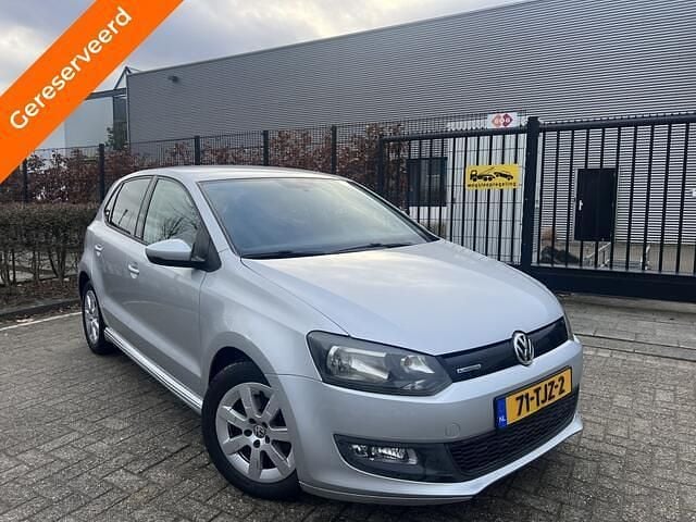 Grijs Gebruikt 2012 VW Polo Comfortline Hatchback | € 2.899 (Goede deal) - Afbeelding 1/4