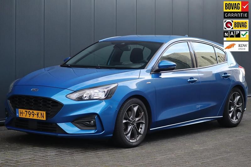Blauw Gebruikt 2020 Ford Focus Business Edition Hatchback | € 16.950 (Eerlijke prijs) - Afbeelding 1/4