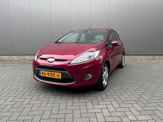 Paars Gebruikt 2009 Ford Fiesta Titanium Hatchback | € 3.950 (Goede deal) - Afbeelding 1/4