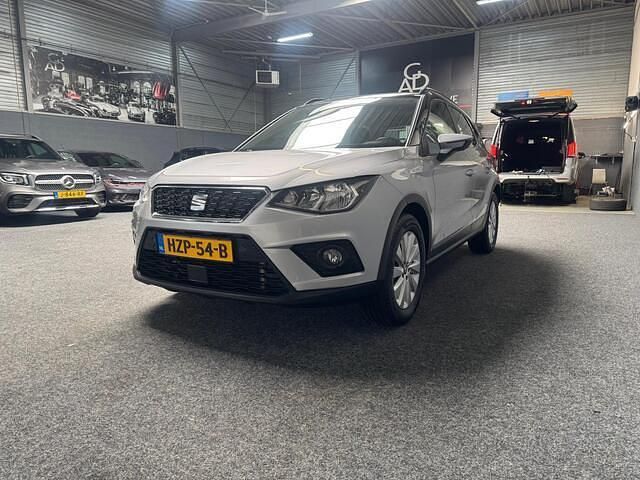 Occasion Seat Arona Business 110 PK (80 kW) 2021 Grijs, metallic lak SUV