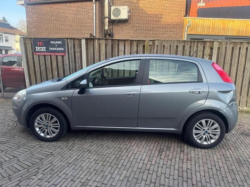 Grijs Occasion 2006 Fiat Grande Punto Hatchback | € 999 (Super prijs) - Afbeelding 1/4
