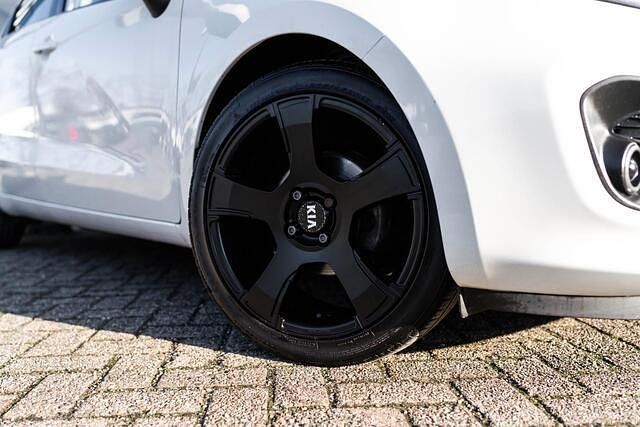 Occasion Kia Rio Plus 86 PK (63 kW) 2014 Wit Hatchback