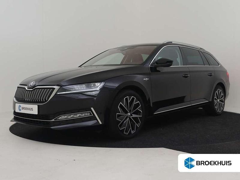 Geel Gebruikt 2022 Skoda Superb LAURIN & KLEMENT Stationwagen | € 30.900 (Iets duurder) - Afbeelding 1/4