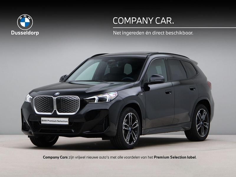 Zwart Gebruikt 2025 BMW iX1 M Sport SUV | € 61.058 - Afbeelding 1/4