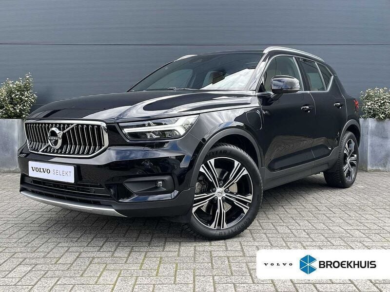 Zwart Gebruikt 2020 Volvo XC40 Inscription SUV | € 37.900 (Duur) - Afbeelding 1/4