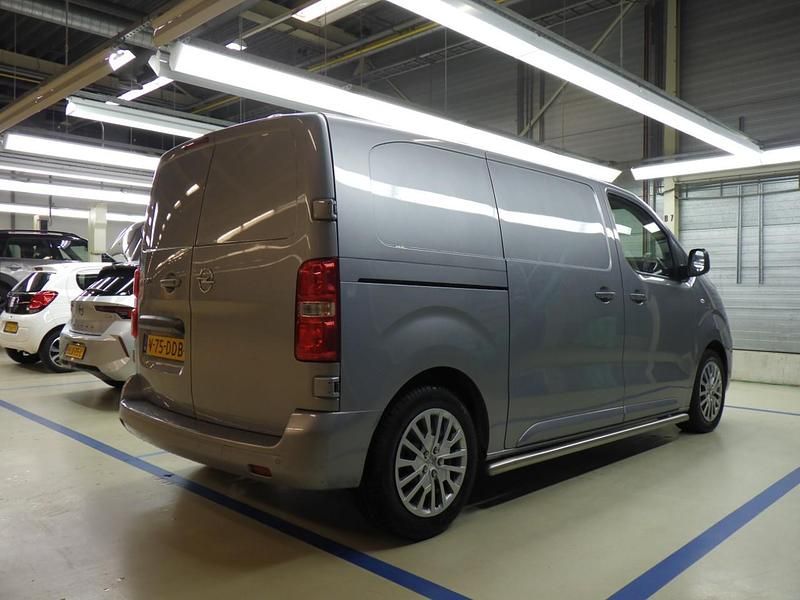 Occasion Opel Vivaro 145 PK (106 kW) 2024 Grijs MPV