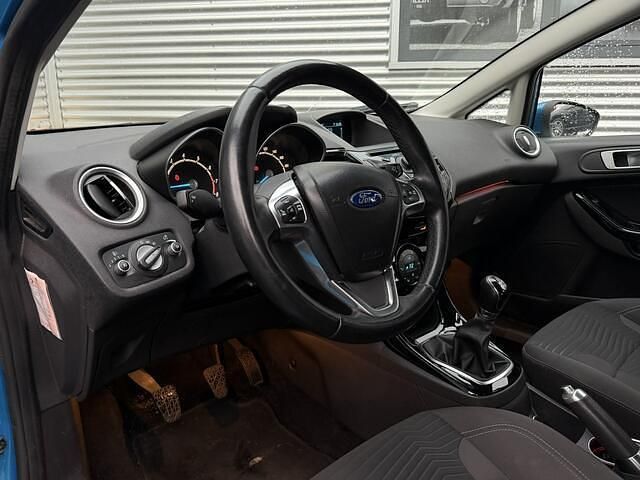 Occasion Ford Fiesta Titanium 101 PK (74 kW) 2013 Blauw Hatchback