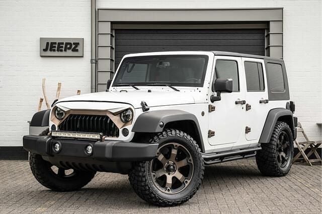 Wit Gebruikt 2014 Jeep Wrangler Unlimited Sahara SUV | € 36.450 - Afbeelding 1/4