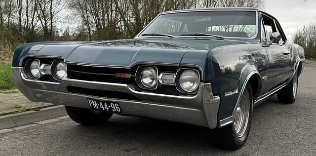 Groen Gebruikt 1967 Oldsmobile Cutlass Coupé | € 35.000 - Afbeelding 1/4