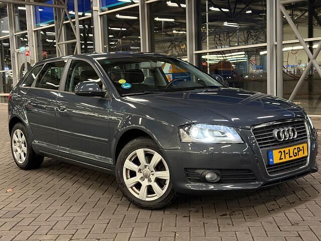 Occasion Audi A3 Sportback Ambiente 125 PK (91 kW) 2010 Grijs Hatchback