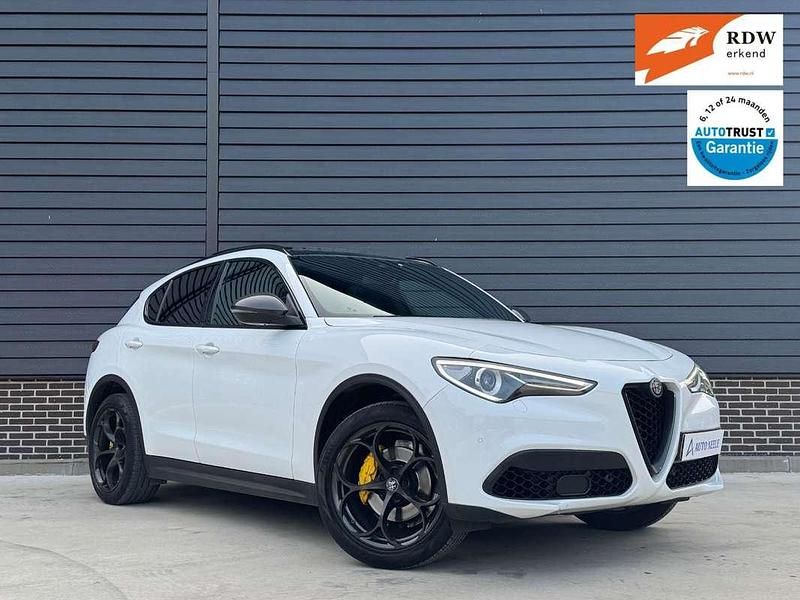 Wit Gebruikt 2018 Alfa Romeo Stelvio SUV | € 31.900 (Iets duurder) - Afbeelding 1/4