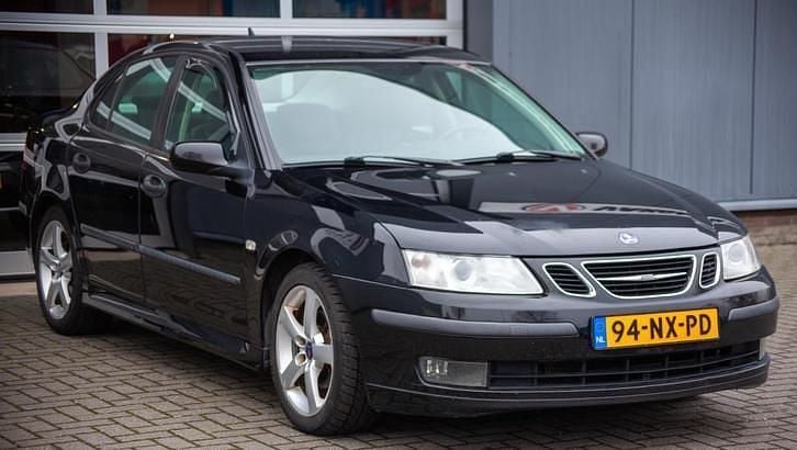 Occasion Saab 9-3 Vector 150 PK (110 kW) 2004 Zwart Sedan