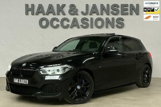 Zwart Gebruikt 2017 BMW M140 Executive Hatchback | € 29.995 (Eerlijke prijs) - Afbeelding 1/4